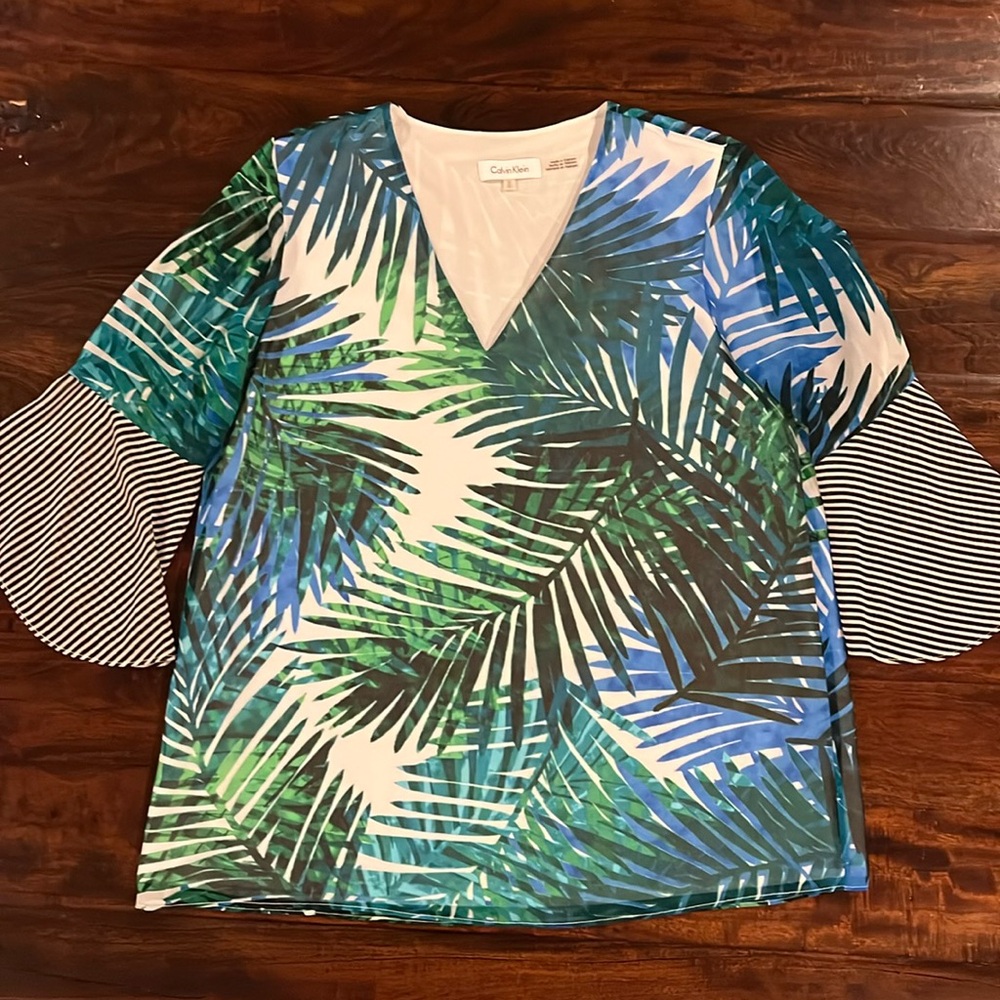 Calvin Klein women’s blouse M